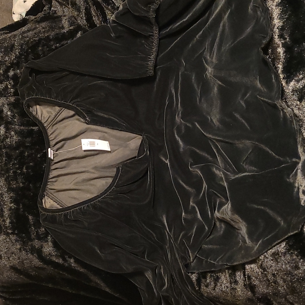 Black velvet swing shirt
